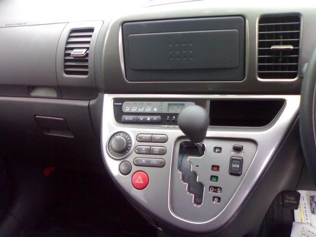 2003 Toyota Wish