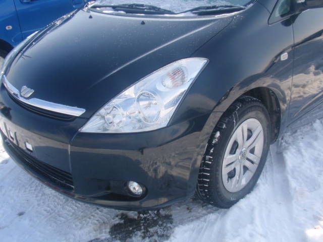 2003 Toyota Wish