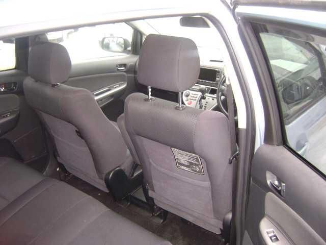 2003 Toyota Wish