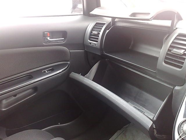 2003 Toyota Wish