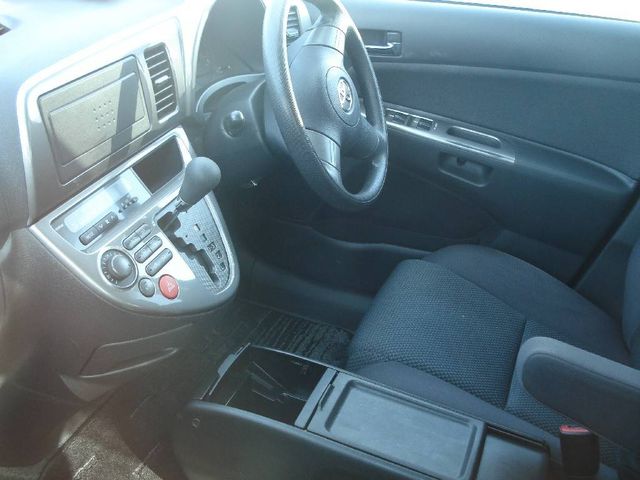 2003 Toyota Wish