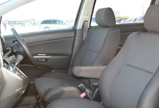 2003 Toyota Wish