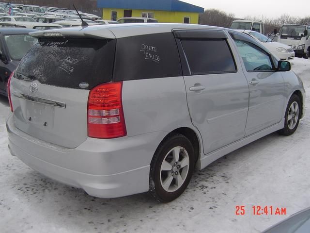 2003 Toyota Wish