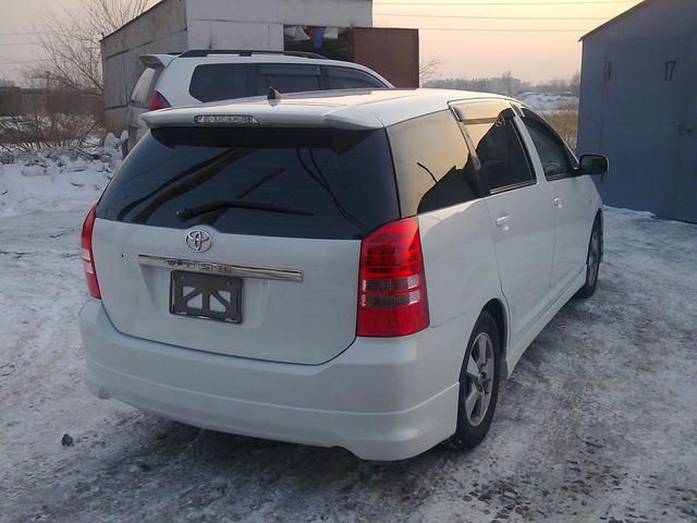 2003 Toyota Wish