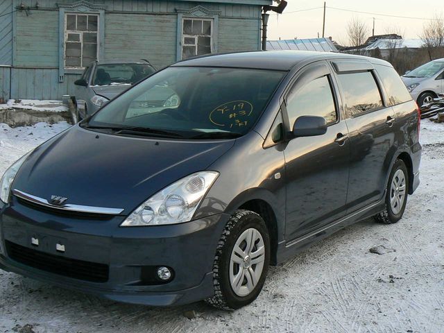 2003 Toyota Wish