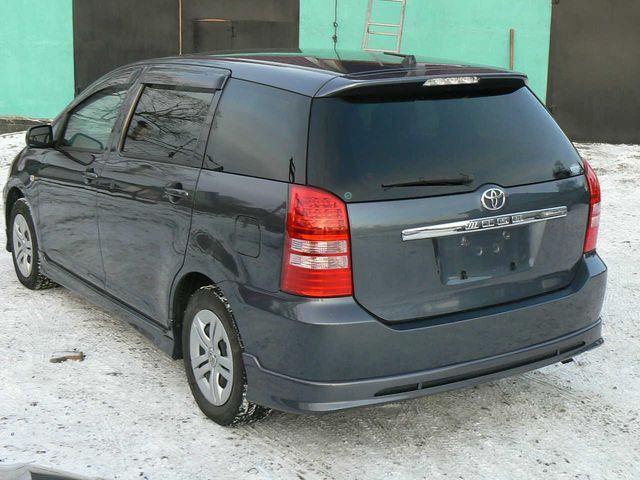 2003 Toyota Wish