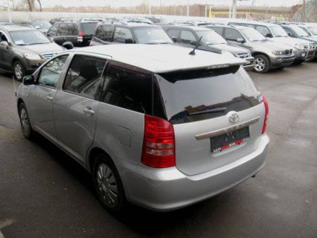 2003 Toyota Wish