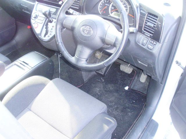 2003 Toyota Wish