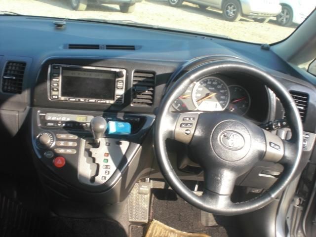 2003 Toyota Wish