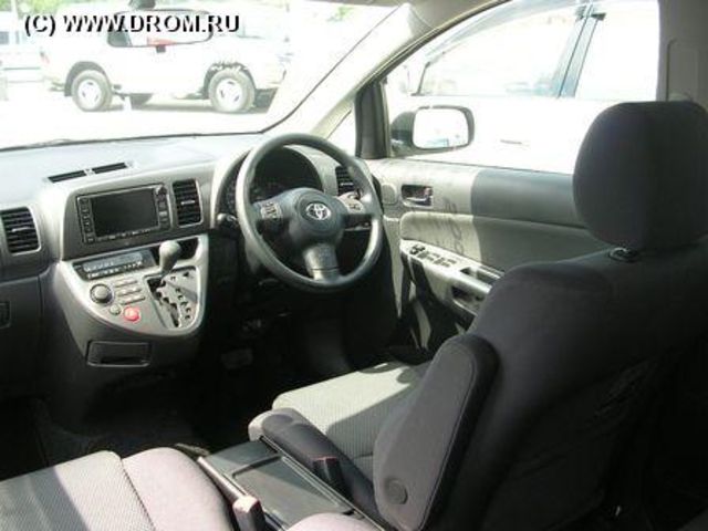 2003 Toyota Wish