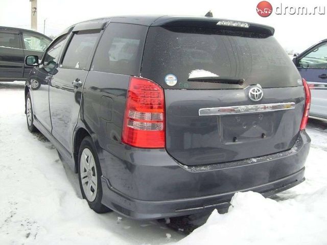 2003 Toyota Wish