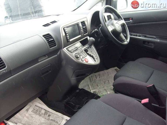 2003 Toyota Wish