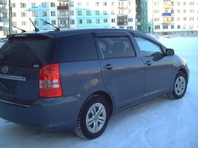 2003 Toyota Wish