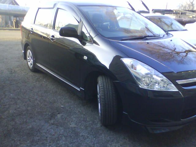 2003 Toyota Wish