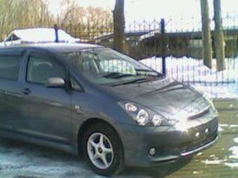 2003 Toyota Wish