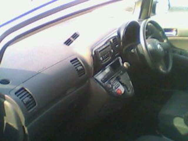 2003 Toyota Wish