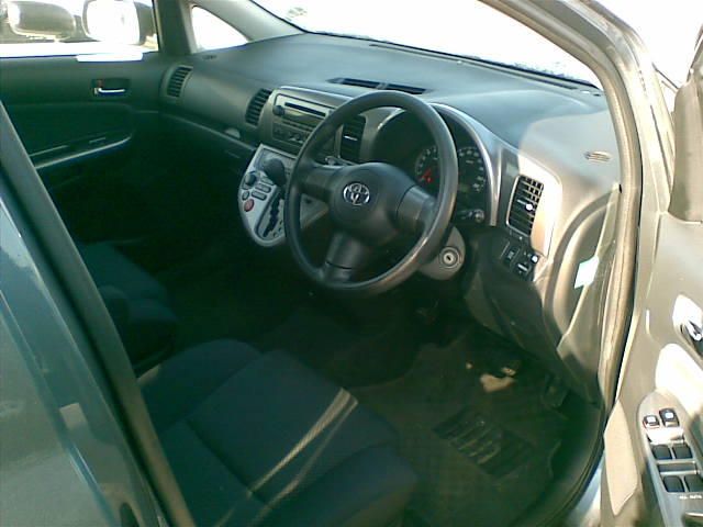 2003 Toyota Wish