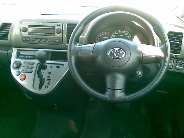 2003 Toyota Wish