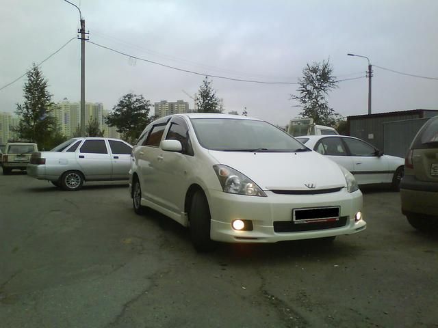 2003 Toyota Wish
