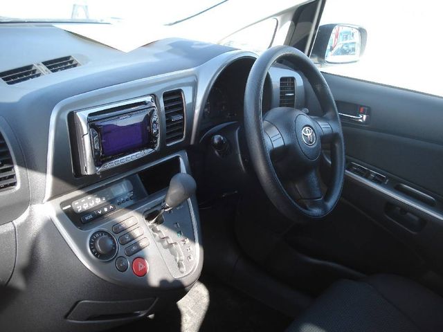 2003 Toyota Wish