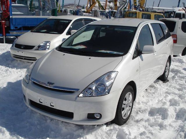 2003 Toyota Wish