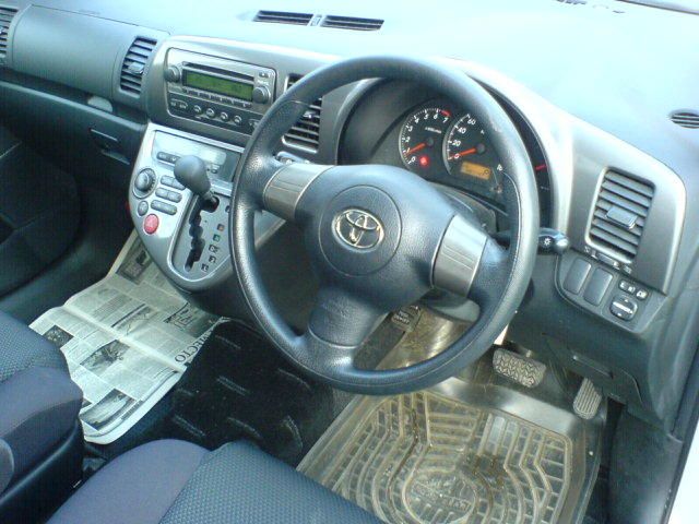 2003 Toyota Wish