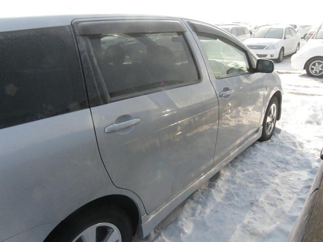 2003 Toyota Wish