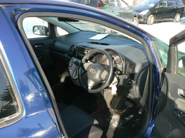2003 Toyota Wish
