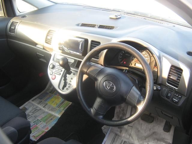 2003 Toyota Wish