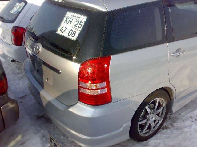2003 Toyota Wish