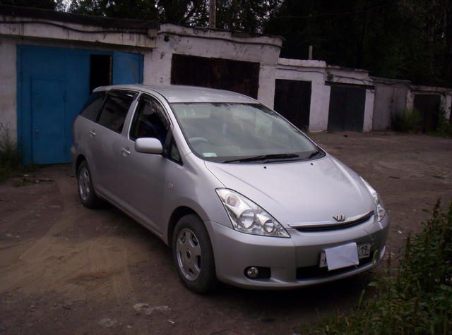 2003 Toyota Wish