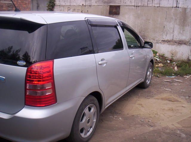 2003 Toyota Wish
