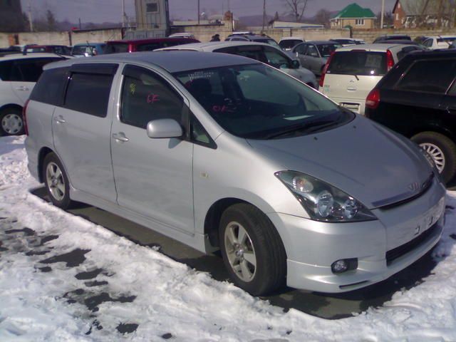 2003 Toyota Wish