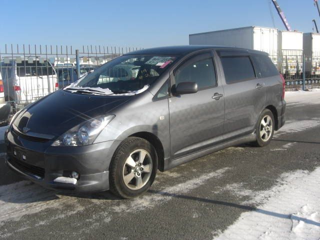 2003 Toyota Wish
