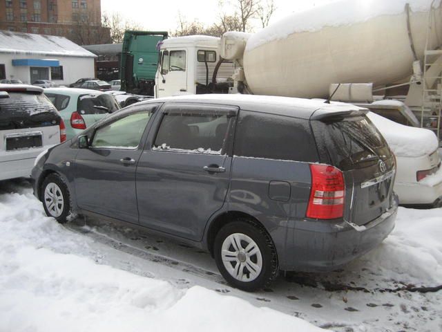 2003 Toyota Wish