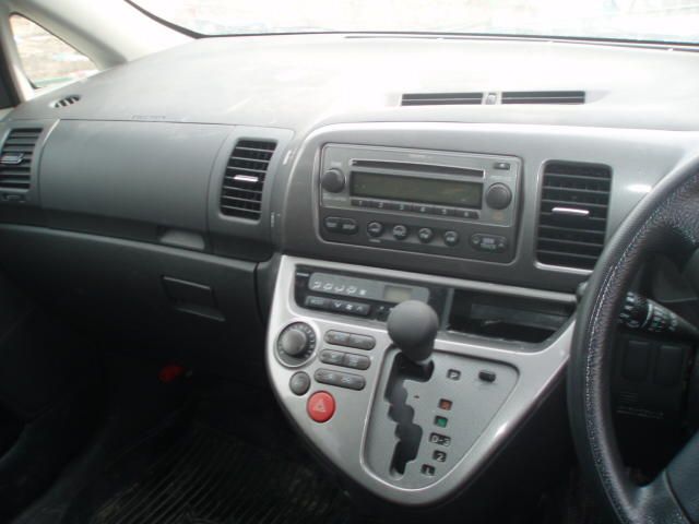 2003 Toyota Wish