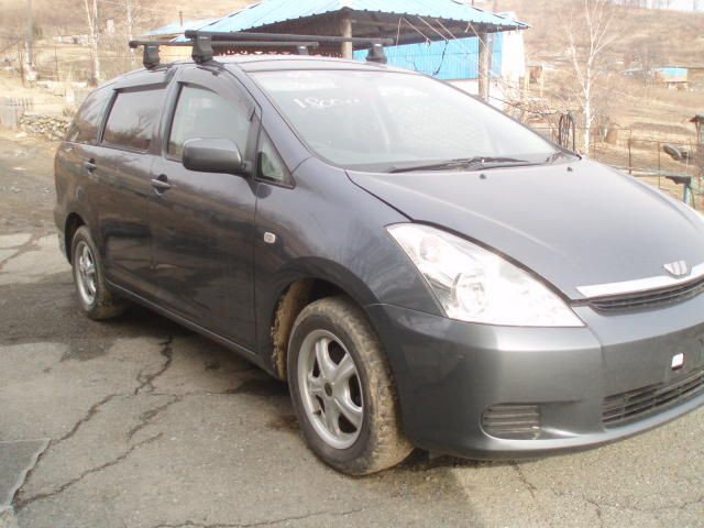 2003 Toyota Wish