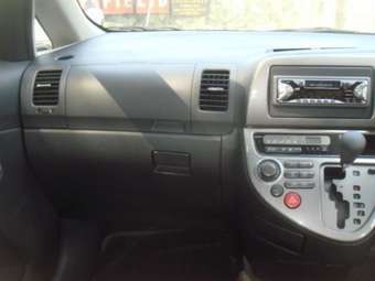 2003 Toyota Wish