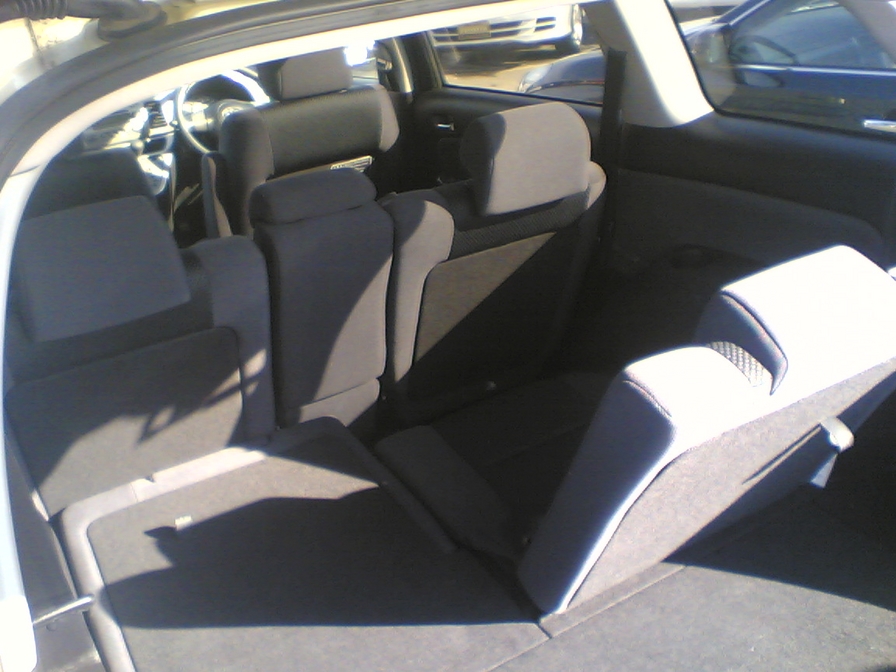 2003 Toyota Wish Pics