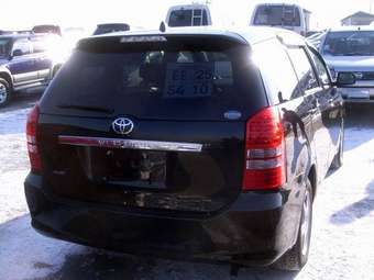 2003 Toyota Wish Pictures