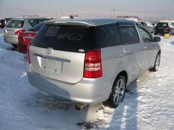 2003 Toyota Wish Images