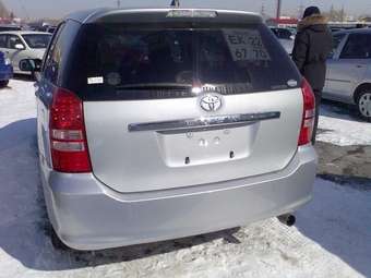 2003 Toyota Wish Photos