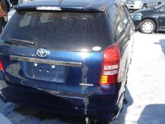 2003 Toyota Wish Pictures