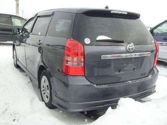 2003 Toyota Wish Pics