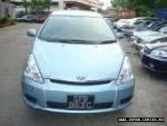 2003 Toyota Wish Photos