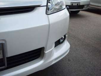 2003 Toyota Wish Pictures