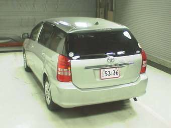 2003 Toyota Wish Photos