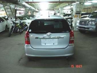 2003 Toyota Wish Photos
