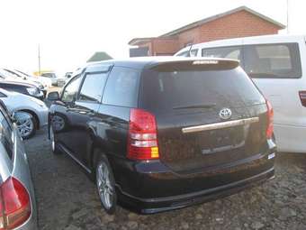 2003 Toyota Wish Pictures