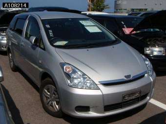 2003 Toyota Wish Pics